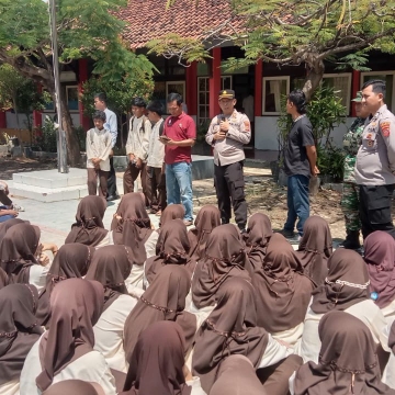 Polres Indramayu Cegah Penyalahgunaan Narkoba di Kalangan Pelajar Dengan Sambangi Sekolah