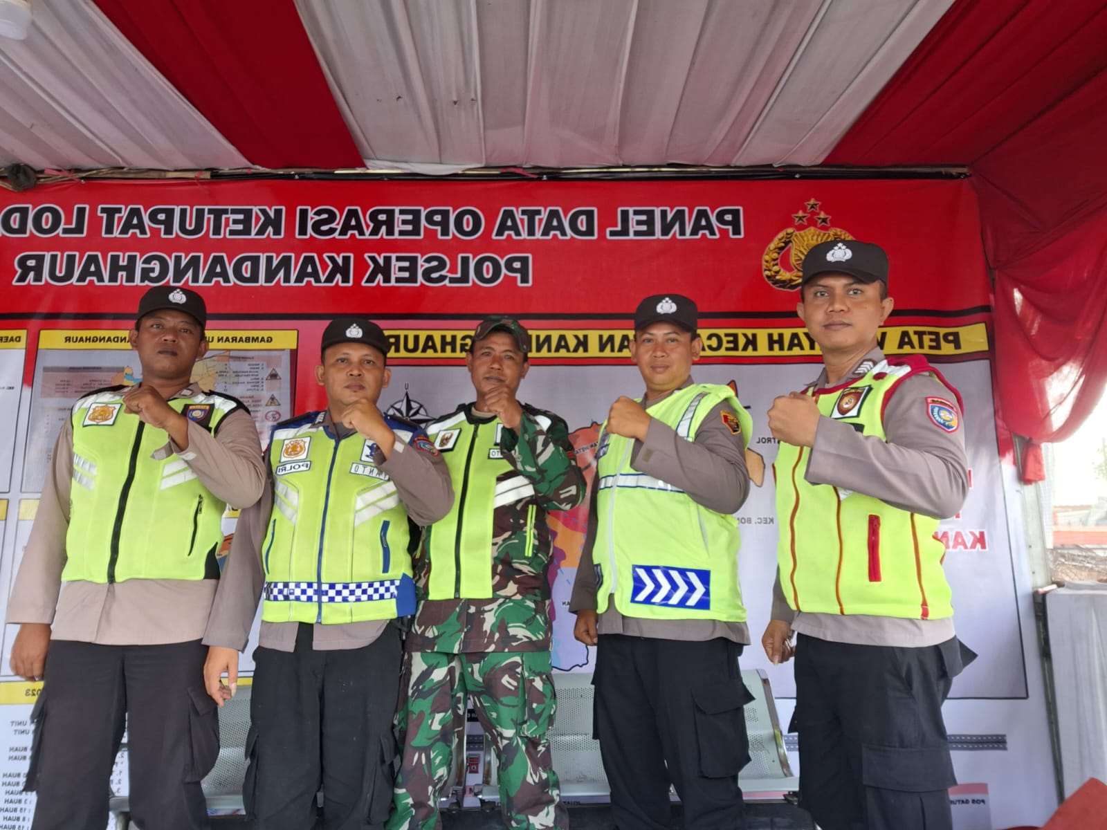 Personil TNI-Polri di Indramayu Terus Bersinergi Lakukan Pengamanan di Pos Pam Lebaran
